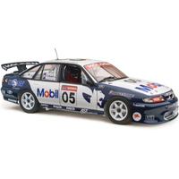 CLASSIC CARLECTABLES 18767 1/18 HOLDEN VR COMMODORE 1996 BATHURST 43-18767