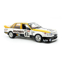 CLASSIC CARLECTABLES 18780 1/18 1984 BATHURST LAST OF BIG BANGERS HOLDEN VK COMMODORE 43-18780