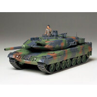 TAMIYA Plastic Model Kit Leopard 2 A5 Main Battle Tank - 74-T35242