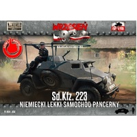 First To Fight 1/72 SdKfz 223 German light armored car Plastic Model Kit
